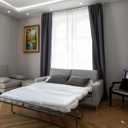 Charming 2-Room Apartment With Balcony, 15 Min To Center Wien Ngoại thất bức ảnh