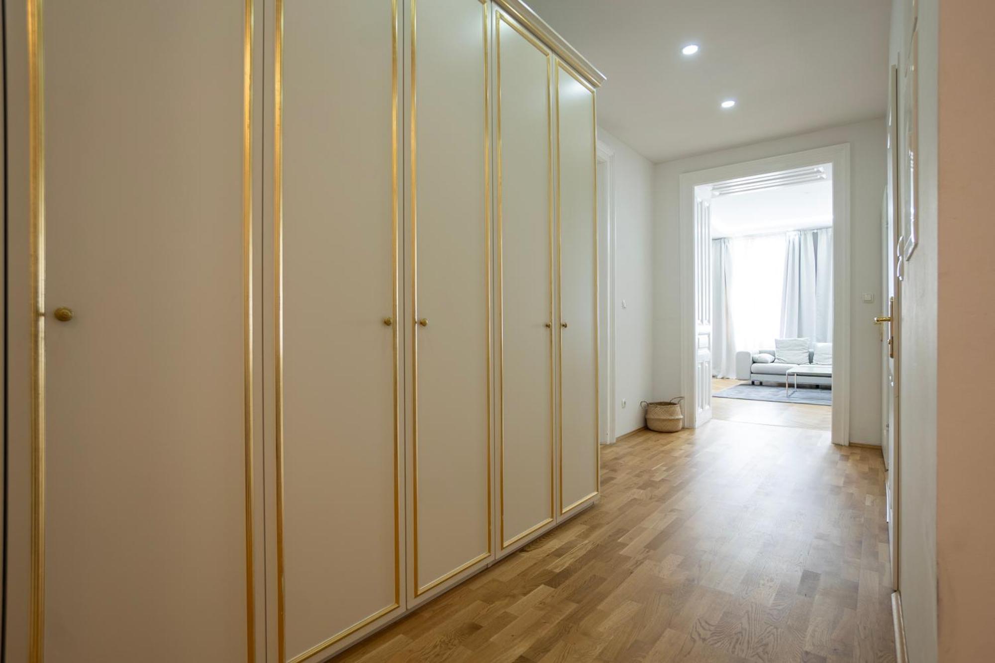 Charming 2-Room Apartment With Balcony, 15 Min To Center Wien Ngoại thất bức ảnh