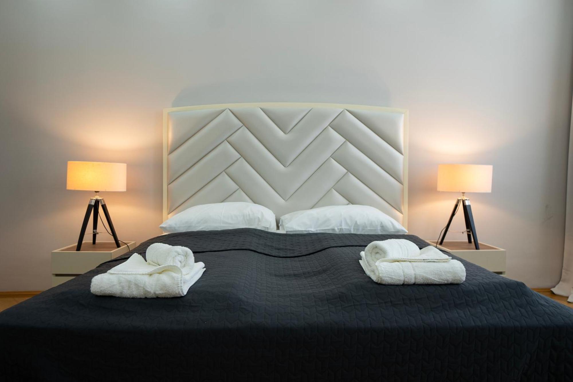 Charming 2-Room Apartment With Balcony, 15 Min To Center Wien Ngoại thất bức ảnh