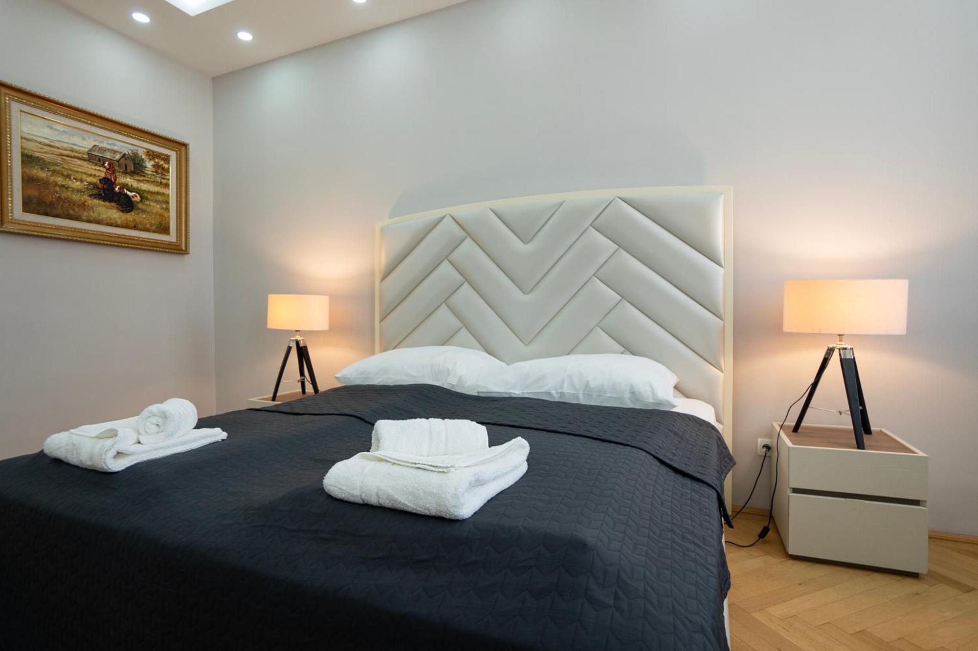 Charming 2-Room Apartment With Balcony, 15 Min To Center Wien Ngoại thất bức ảnh